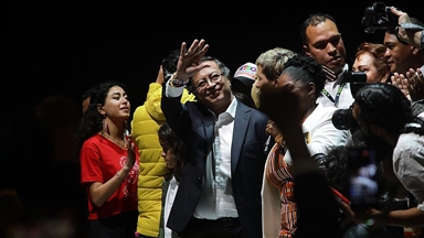 Kolombiya'da cumhurbaşkanı seçimini kazanan Gustavo Petro'yu zor bir dönem bekliyor