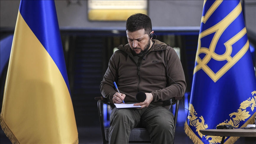 Volodymyr Zelenskyy speaks to Canada universities virtually