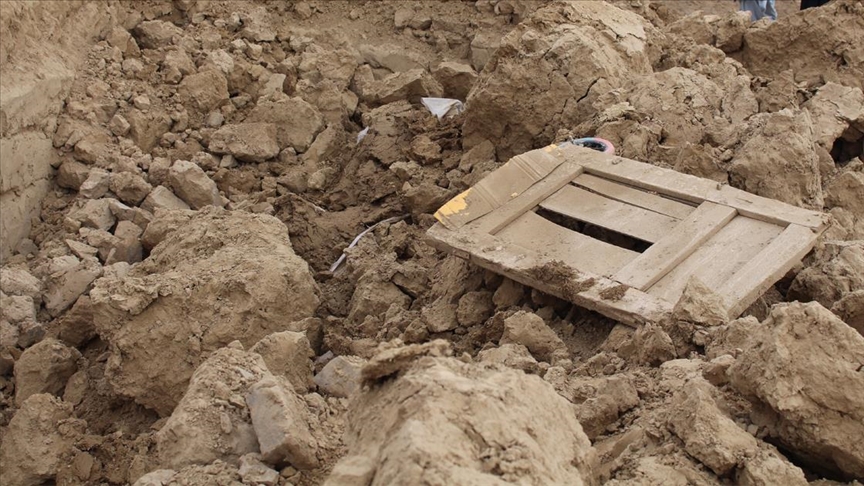 Afganistan'daki depremde hayatını kaybedenlerin sayısı 920'ye yükseldi