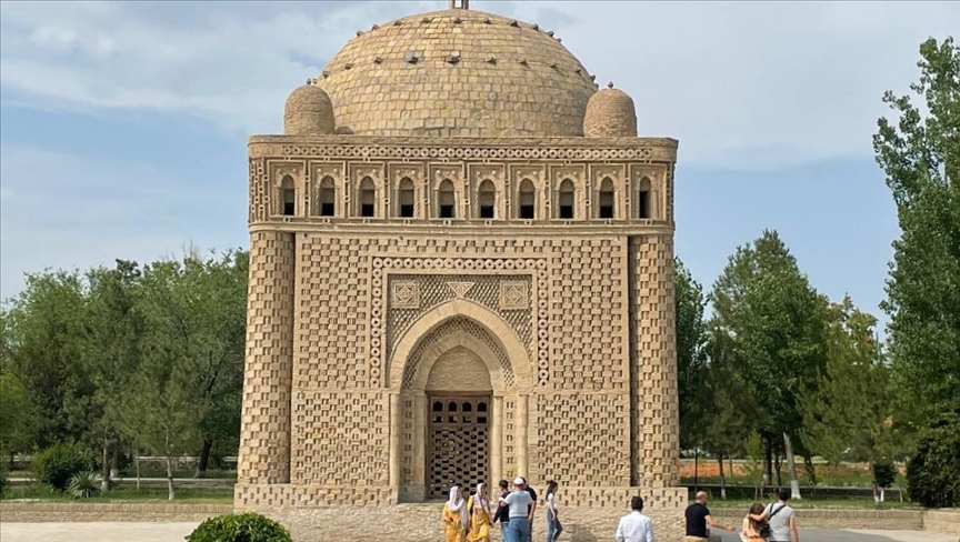 بخارى... حاضرة تضم عجائب العمارة التركية الإسلامية (تقرير)