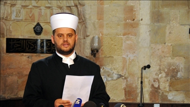 Novi Sad: Muftija vojvođanski Ziljkić osudio puštanje nacionalističkih pjesama na priredbi u osnovnoj školi