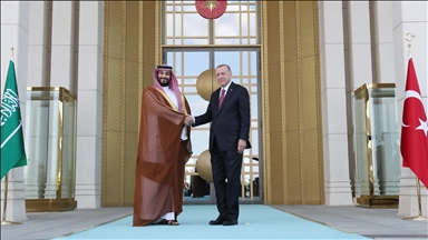 Erdogan i Bin Salman razgovarali o novoj eri saradnje u bilateralnim odnosima Turkiye i Saudijske Arabije