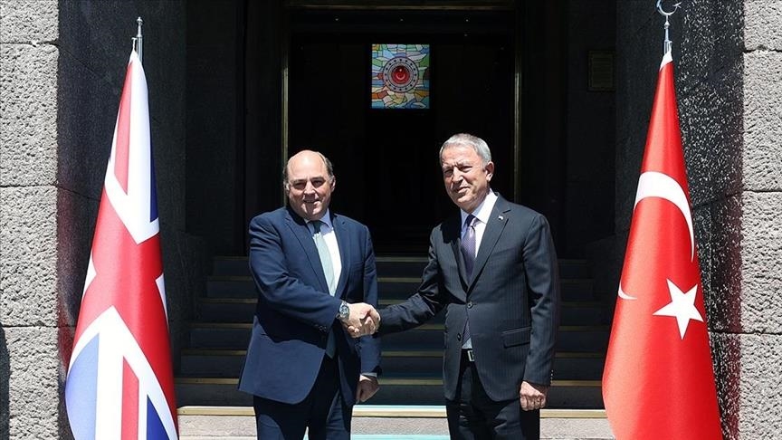 أنقرة ولندن تبحثان قضايا إقليمية والتعاون الأمني والدفاعي