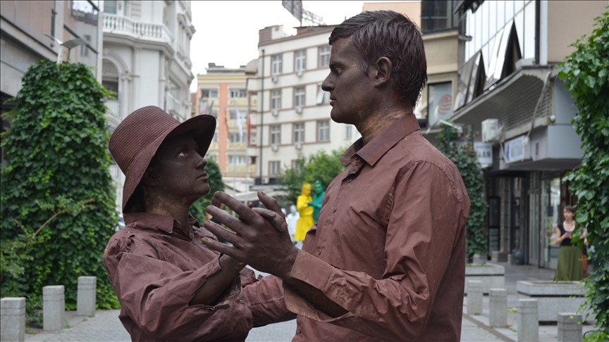 Во Скопје се одржува „Статуа фест“, фестивалот на живите статуи