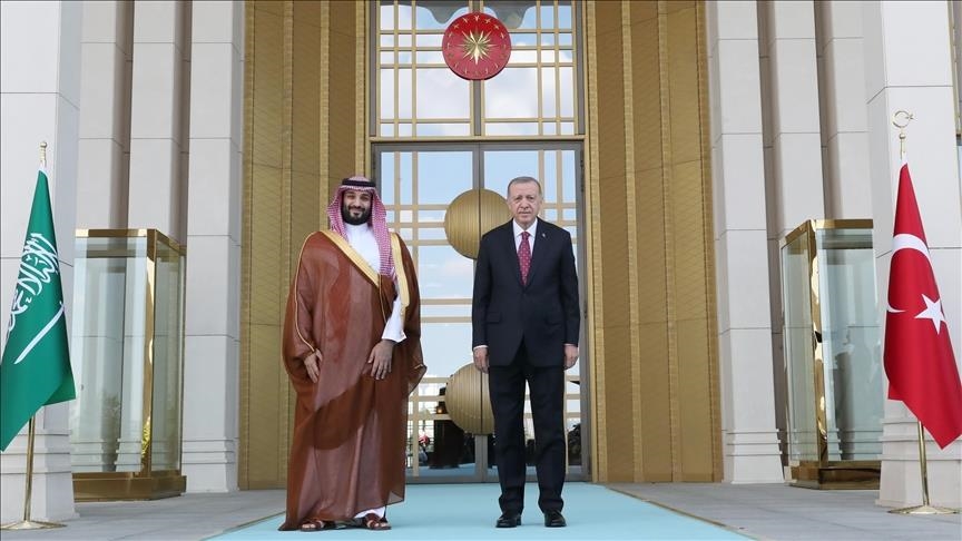 Mediat saudite vlerësojnë vizitën e Bin Salman në Türkiye dhe marrëdhëniet dypalëshe