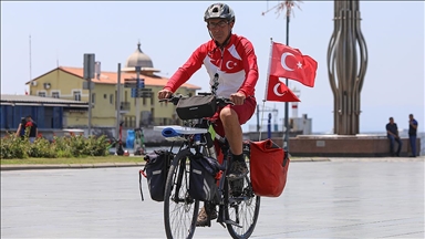 Şehitlere saygı için İzmir'den Kars'a pedal çevirecek