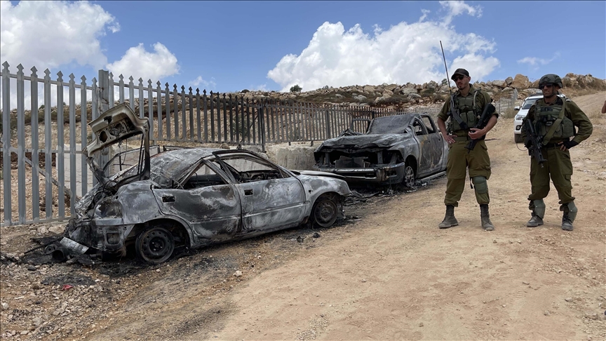 Zapadna obala: Jevrejski doseljenici ranili dvojicu Palestinaca, zapalili dva palestinska vozila