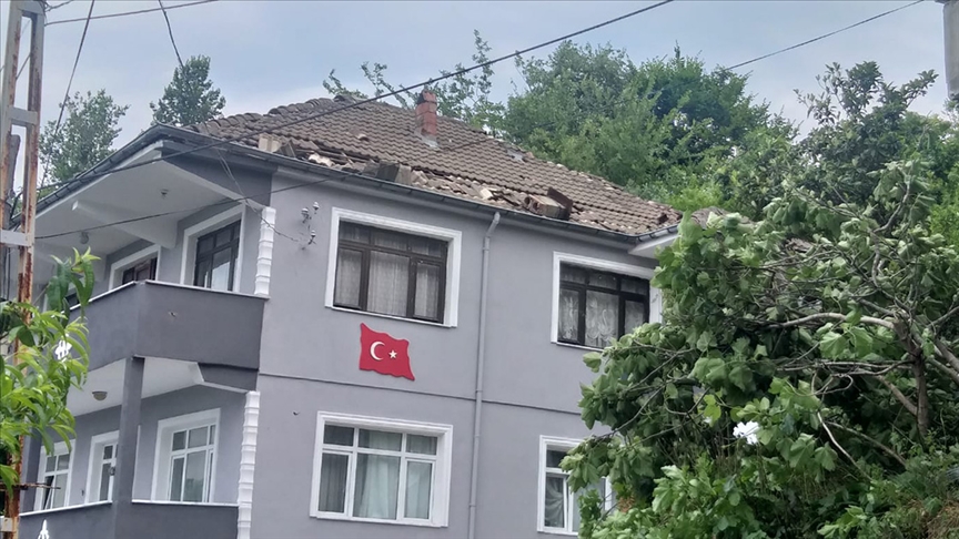 Zonguldak'ta hortum hasara neden oldu
