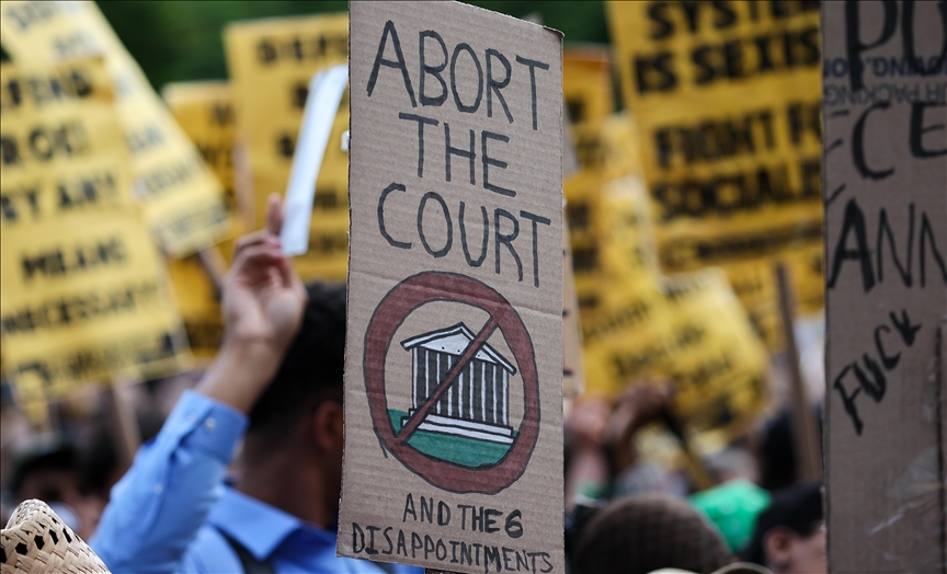 SAD: Širom zemlje protesti zbog ukidanja ustavnog prava na abortus