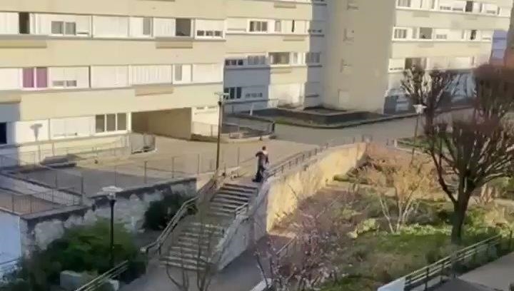 France - violences policières pendant le confinement: quatre policiers relaxés