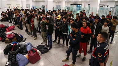 ترکیه 131 مهاجر غیرقانونی افغانستان را به کشورشان بازگرداند