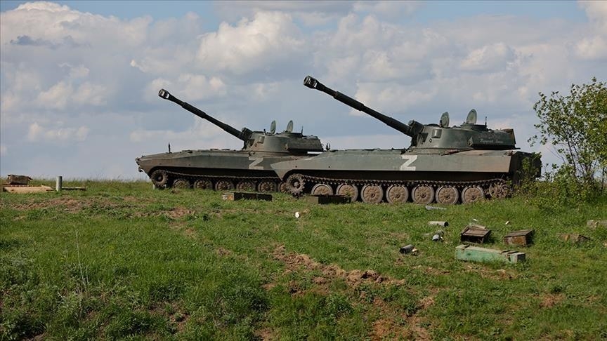 Le ministre russe de la défense visite la zone de combat en Ukraine