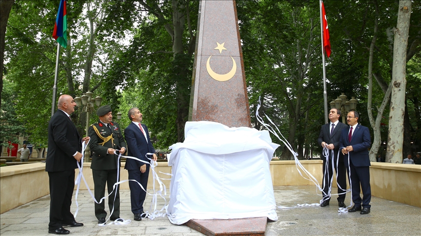 В Гяндже открылся памятник героям Кавказской исламской армии