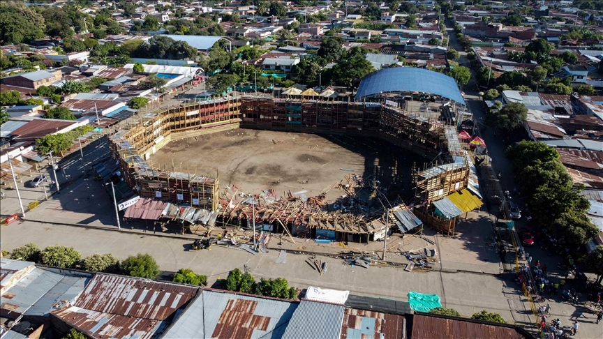 Al menos cuatro muertos y cientos de heridos deja el desplome de unos palcos en plaza de toros de Colombia