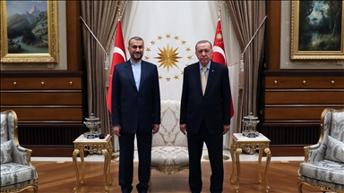 الرئيس التركي يلتقي وزير الخارجية الإيراني في أنقرة