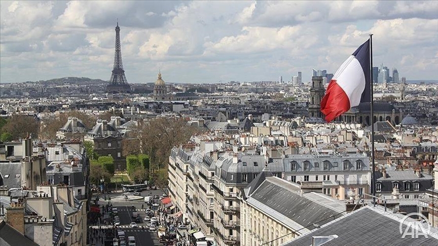 France’s interior minister apologizes to fans over Stade de France debacle