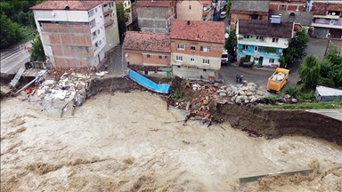Bartın'da barajın yanında yıkımların yaşandığı mahalle boşaltıldı