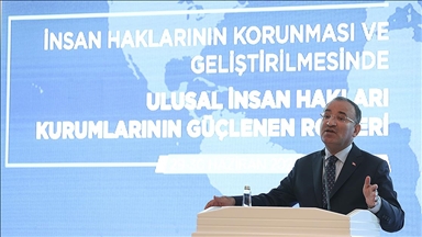 Adalet Bakanı Bozdağ: Finlandiya'da 6 PKK'lı, 6 FETÖ'cü, İsveç'te 10 FETÖ'cü, 11 PKK'lının dosyaları bekliyor
