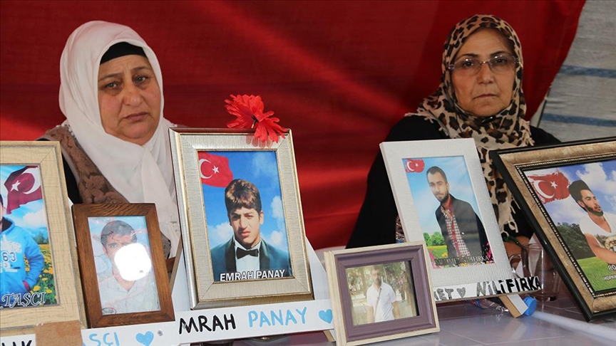 Diyarbakır annelerinden çocuklarına 'teslim ol' çağrısı