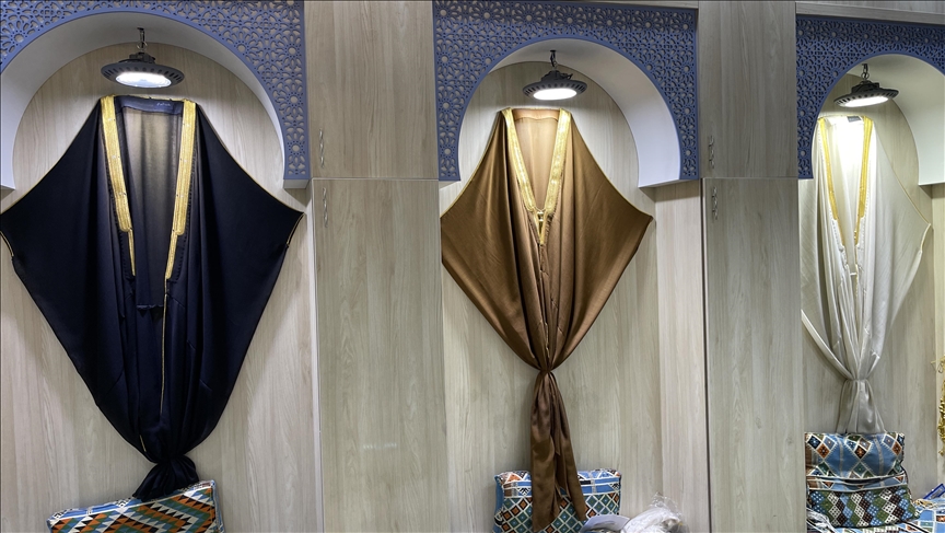 Katar'ın geleneksel kıyafeti bişt, ulusal kimliğin bir parçası olarak görülüyor