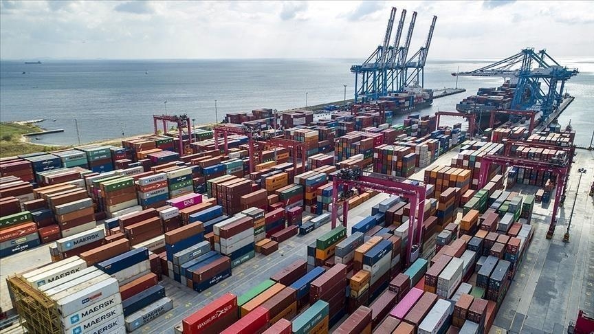 Türkiye’s foreign trade gap at .6B in May