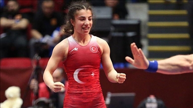 Jeux Méditerranéens Oran 2022 : la lutteuse turque Evin Demirhan Yavuz médaillée d'or