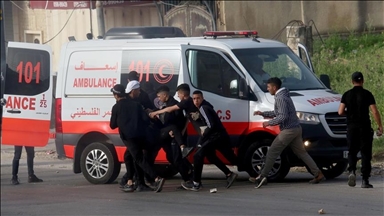 На Западном берегу Иордана в ходе беспорядков ранены офицер и еврейские поселенцы