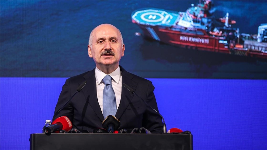 Bakan Karaismailoğlu: Denizcilik sektörümüze 2053'e kadar 21,6 milyar dolar yatırım gerçekleştireceğiz