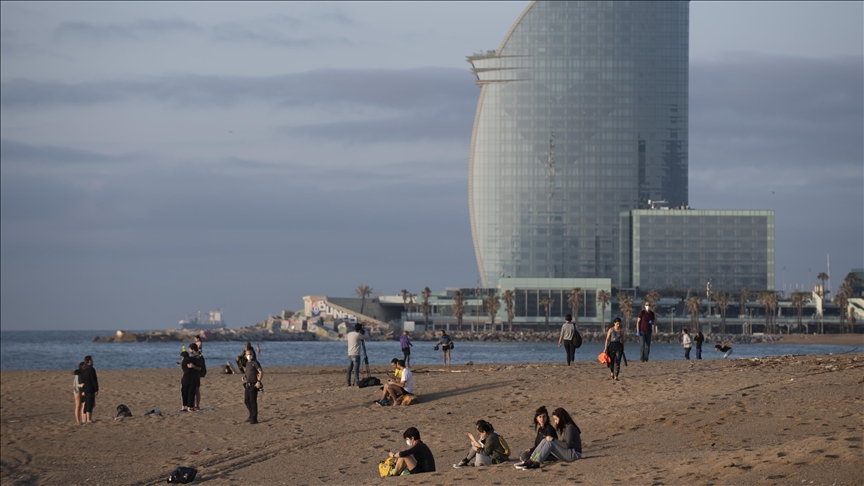 are dogs allowed in barcelona beaches