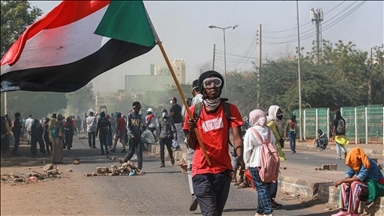 Death toll from violent Khartoum protests rises to 10: Sudanese doctors