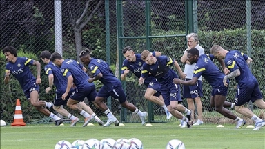 Fenerbahçe'nin kamp kadrosu açıklandı