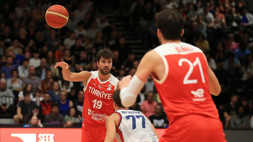 A Milli Erkek Basketbol Takımı Büyük Britanya'yı 85-71 yendi