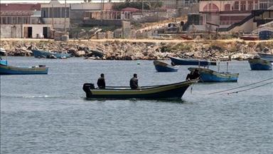 مؤسسة أهلية: إسرائيل تعتدي على مراكب صيادين قبالة شواطئ غزة