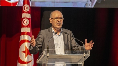 Tunisia's powerful labor union allows members to vote on new constitution