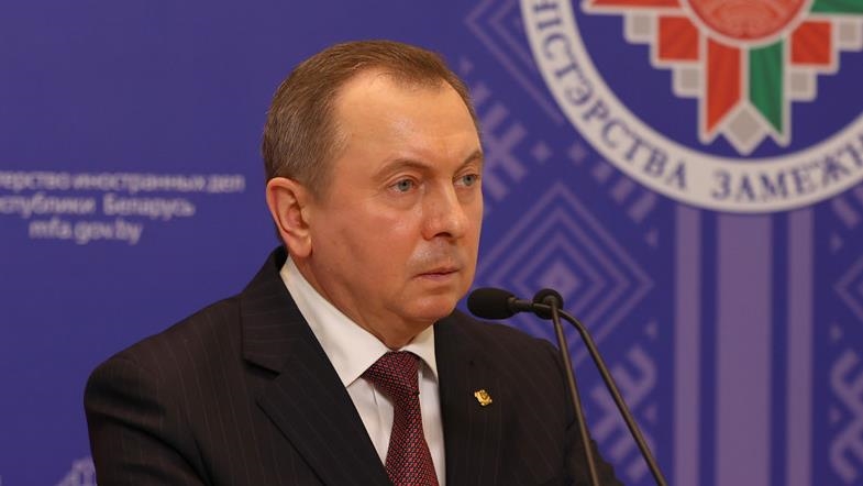 Макей: Политическим элитам Запада явно не до своих граждан