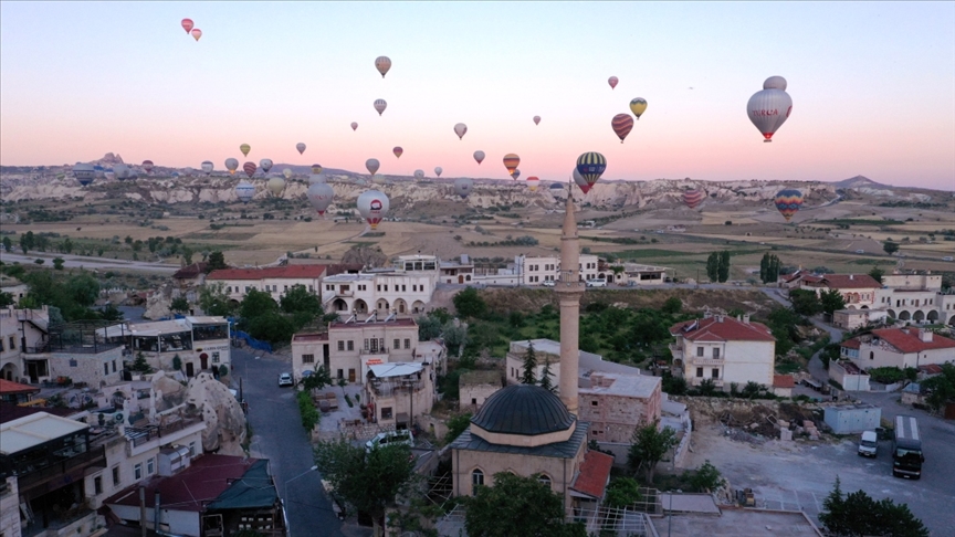 Yılın ilk yarısında 258 bin turist Kapadokya'yı kuşbakışı izledi