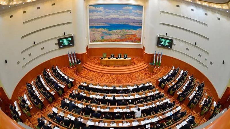 Парламент Узбекистана сохранил статус суверенитета Каракалпакстана