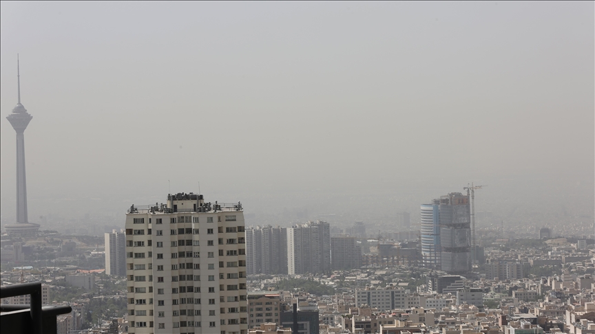 Poor air quality forces closure of schools, government offices in Tehran