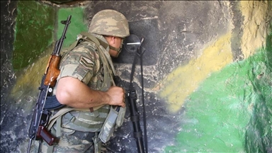 القوات الأرمينية تفتح النار على مواقع للجيش الأذربيجاني