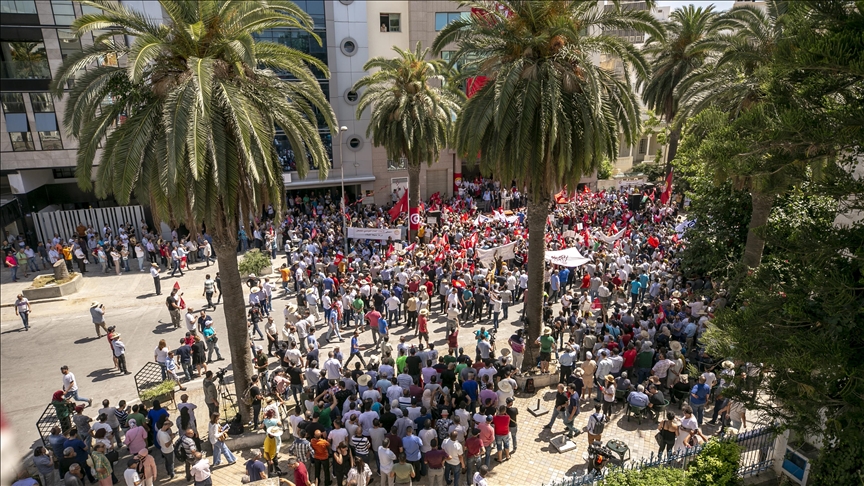 "الخلاص الوطني": الدستور الجديد يعيد تونس إلى "الحكم الفردي"
