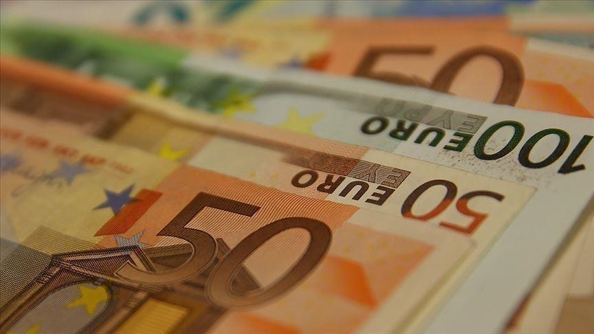 Euro hits lowest value against US dollar since 2002