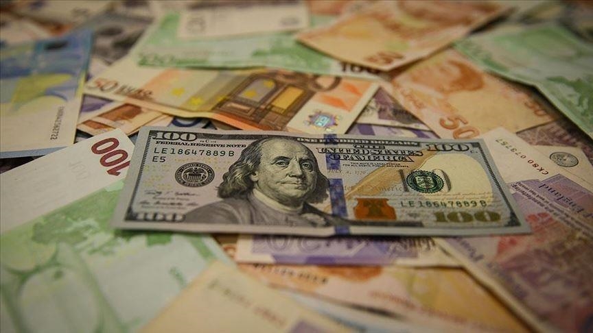 Euro me vlerën më të ulët kundrejt dollarit që nga viti 2002