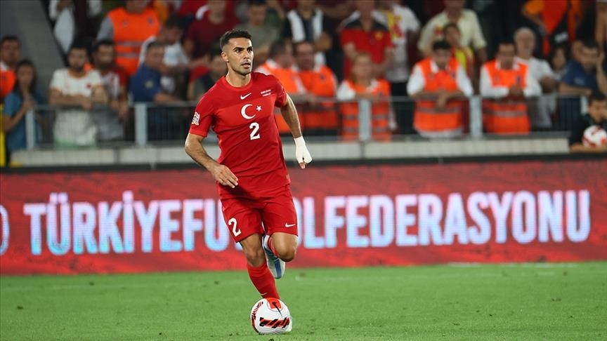 قدم.. روما الإيطالي يضم المدافع التركي زكي جيليك