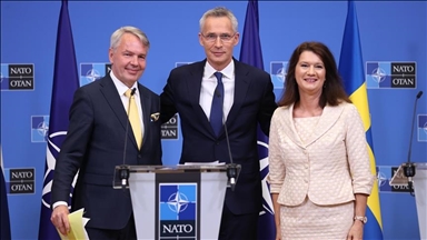 Во седиштето на НАТО потпишани протоколите за приклучување на Шведска и Финска