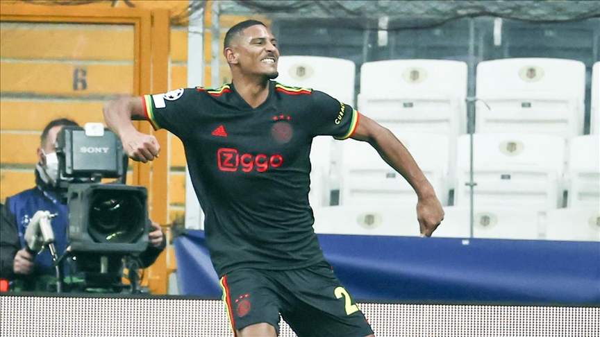 Borussia Dortmund Sign Ivorian Forward Haller Borussia Dortmund Sign Ivorian Forward Haller