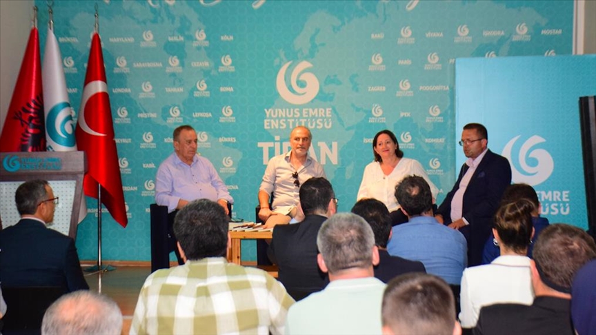 Shqipëri, bashkëbisedim me shkrimtarin turk Tarık Tufan