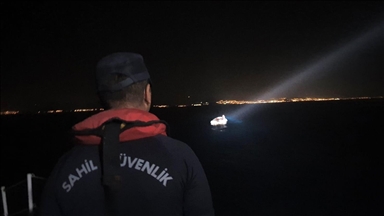 В районе Измира спасены 57 мигрантов, выдворенных с греческой стороны