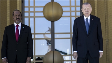 Turkish leader welcomes Somali president with official ceremony