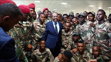 Türkiye: Le président somalien rend visite aux soldats de son pays en formation à Isparta