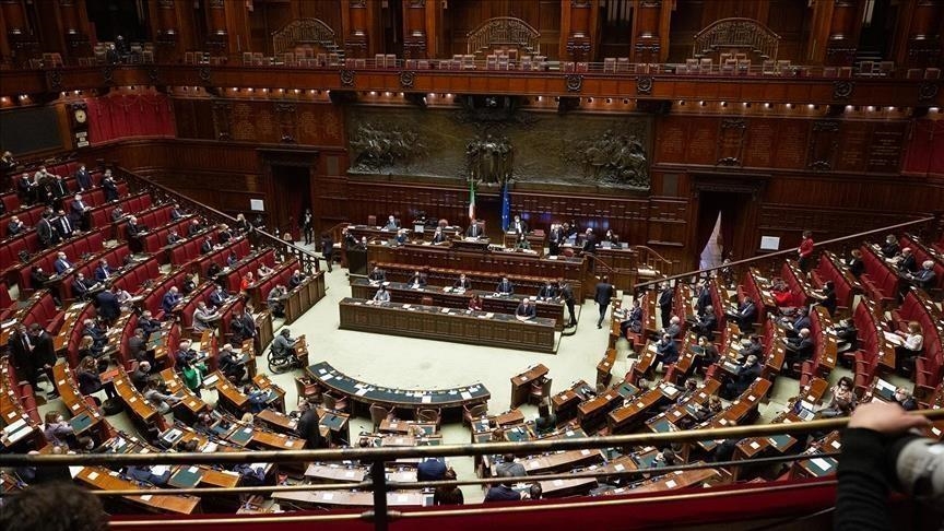 Il governo italiano vince il voto di fiducia sul pacchetto economico alla Camera dei Deputati